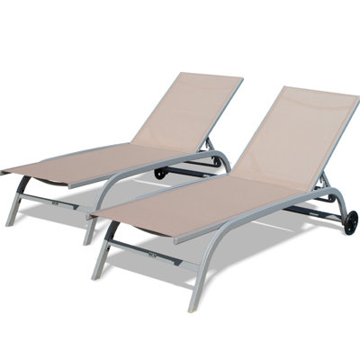Chaises longues kaki au bord de la piscine 2. Dossier réglable à 5 positions. Aluminium. Respirant. Sans effort pour déplacer et empiler. Cour protégée de 2 positions. Protégé. Pour patio, plage, terrasse