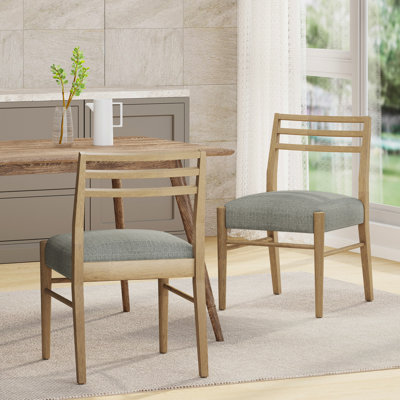 De 2 chaises de salle à manger en tissu gris avec style et dossier, structure en bois d'hévéa, sièges rembourrés, l 20,25 po x P 24,00 po et dossier H 33,52 po, pour un look impeccable