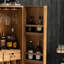 Armoire à vin 43 po en bois rustique avec portes sculptées géométriques, support à vin de 16 bouteilles pour la salle à manger