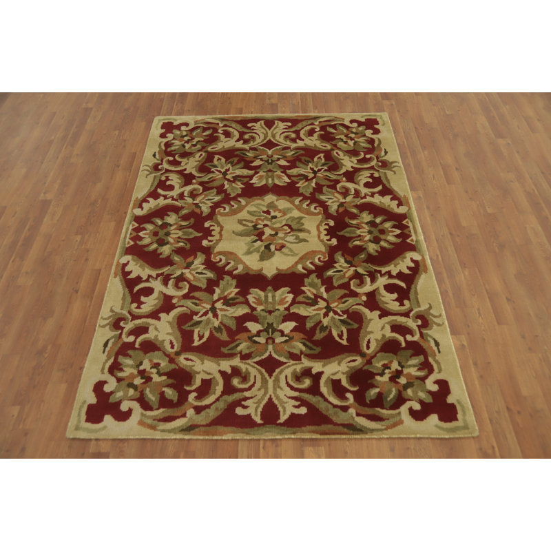 Tapis indien rouge à motif floral 5 x 8