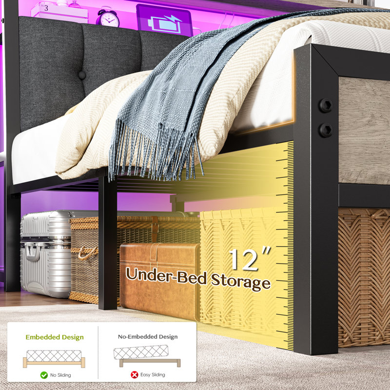 Lit plateforme moderne en bois et métal avec tête de lit rembourrée, éclairage DEL, station de recharge et rangement sous le lit