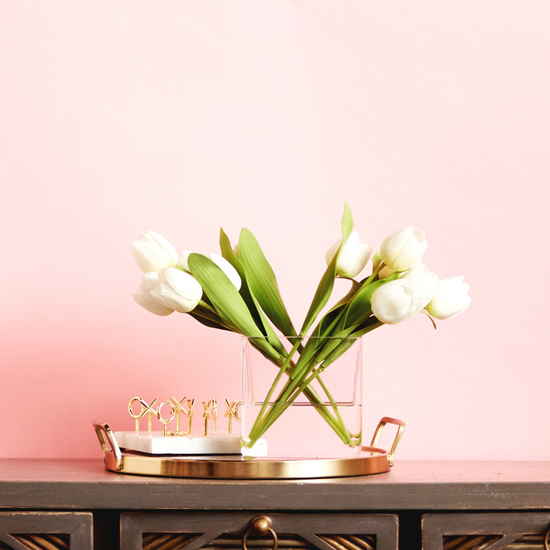 Arrangement floral à tulipes en vase, Blanc