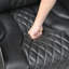 Causeuse double inclinable électrique en cuir fleur avec barre centrale 72 po Barra-209576273