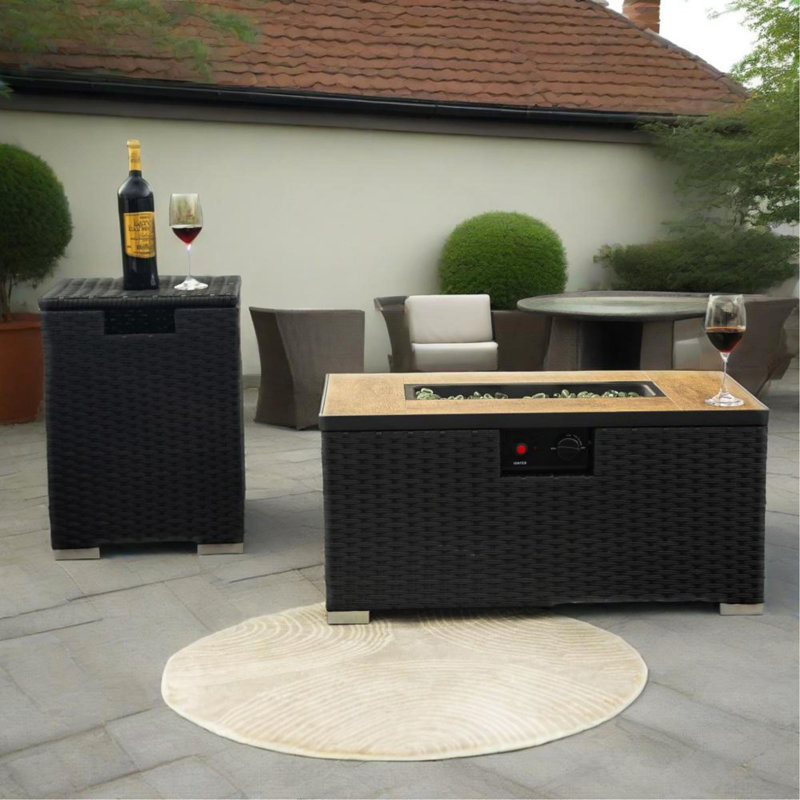 Table de foyer d'extérieur au gaz propane 32 "avec couvercle de réservoir de propane, foyer d'extérieur rectangulaire en acier de 50 000 BTU avec magnifique base en osier pour jardin extérieur