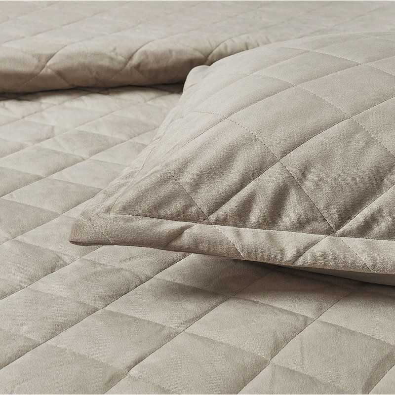 5 Piece Velvet Quilted Set, Oatmeal