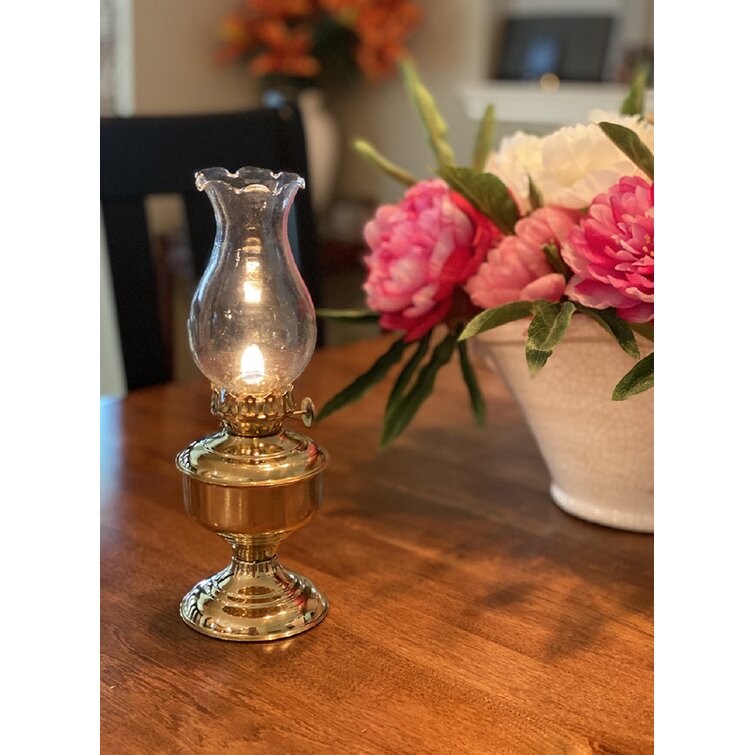 Serene Spaces Living Vintage Glass Oil Lamp, Brass Table Oil Lamp, Antique  Oil Lamp for Home Decor, Nautical or Victorian Wedding, Store Window
