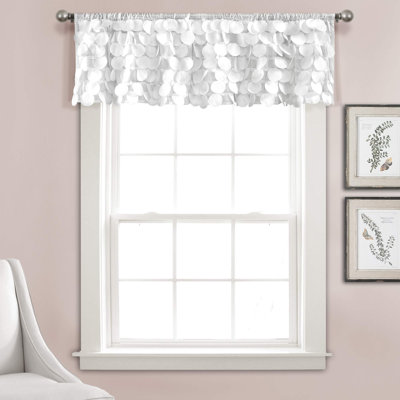 Gigi Scalloped Window Valance