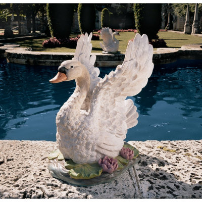 Statue majestueuse du lac Swan