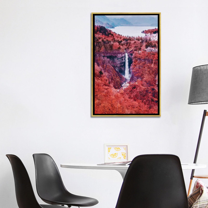 "Kegon Falls" par Hobopeeba-reproduction d’art, Pas de tapis, H 40 po x l 26 po x P 1,5 po, Toile encadrée d'or