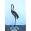 Fontaine Bober Blue Heron perchée sur une statue de bronze - Taille: 21 po x 16 po x H 64 po.