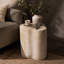 Table d'appoint d'extérieur / d'intérieur Organic Look Travertine MGO, hauteur 18,11 po résistante aux intempéries pour patio, salon et chambre à coucher