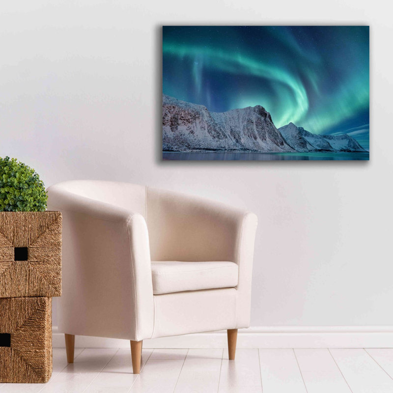 «Aurora Borealis In Norvège Green» par Epic Portfolio, estampe numérique sur toile, H 26 po x l 40 po x P 1,5 po