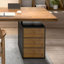 Bureau de direction rectangulaire en bois massif brun clair avec tiroirs-469481884-469481875