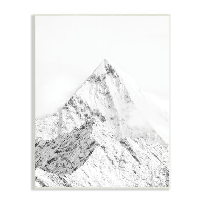 «Snowy Mountain Peak Sharp Lines Black White» par Design Fabrikken - impression