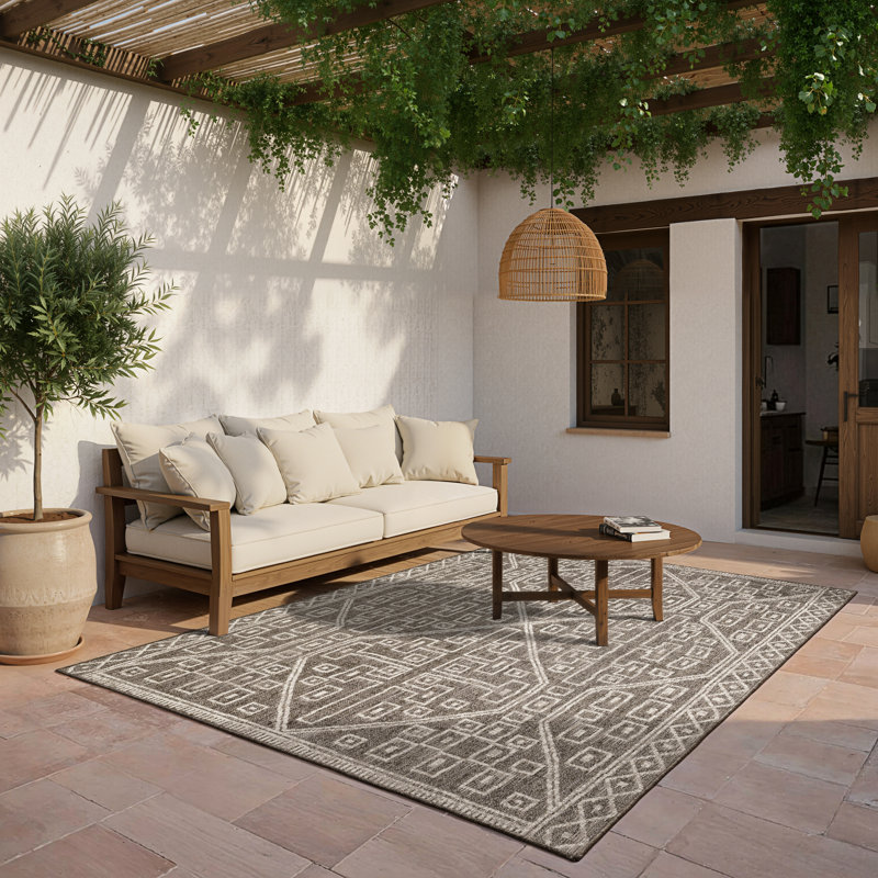 Tavraj Modern Diamond Medallion Brown / Beige Indoor/Outdoor Rug, Runner 1'10" x 7'6"
