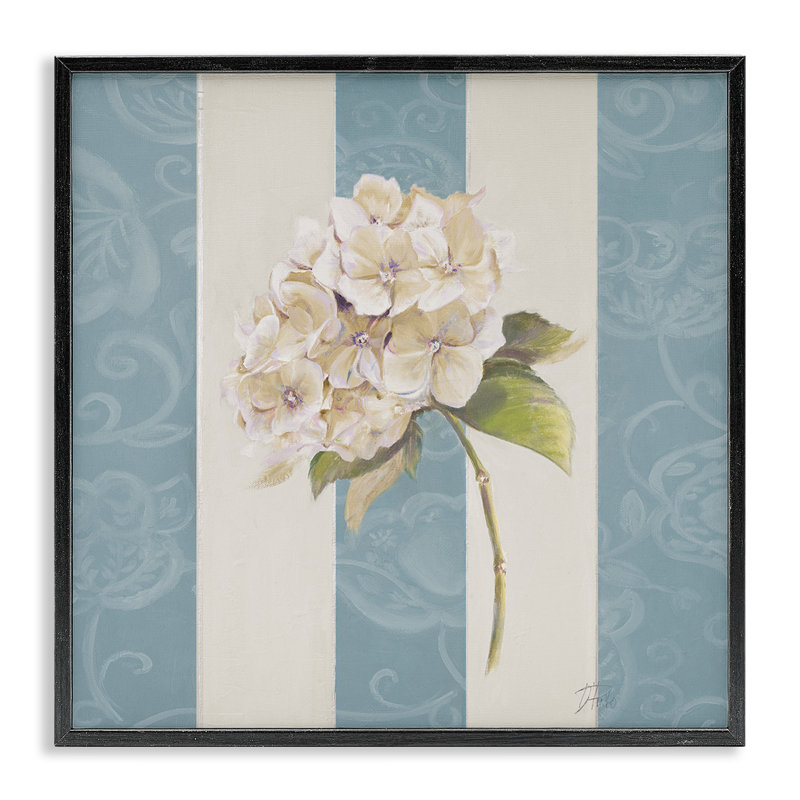 «Vintage Hydrangea Sprig», art de la giclée encadrée par Patricia Pinto, Giclée encadrée noir minuit, H 17 po x l 17 po