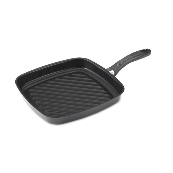 Nordic Ware Pro Cast Traditions 19.25 in. Aluminum Non-Stick Reversible  Grill and Griddle Pan & Reviews