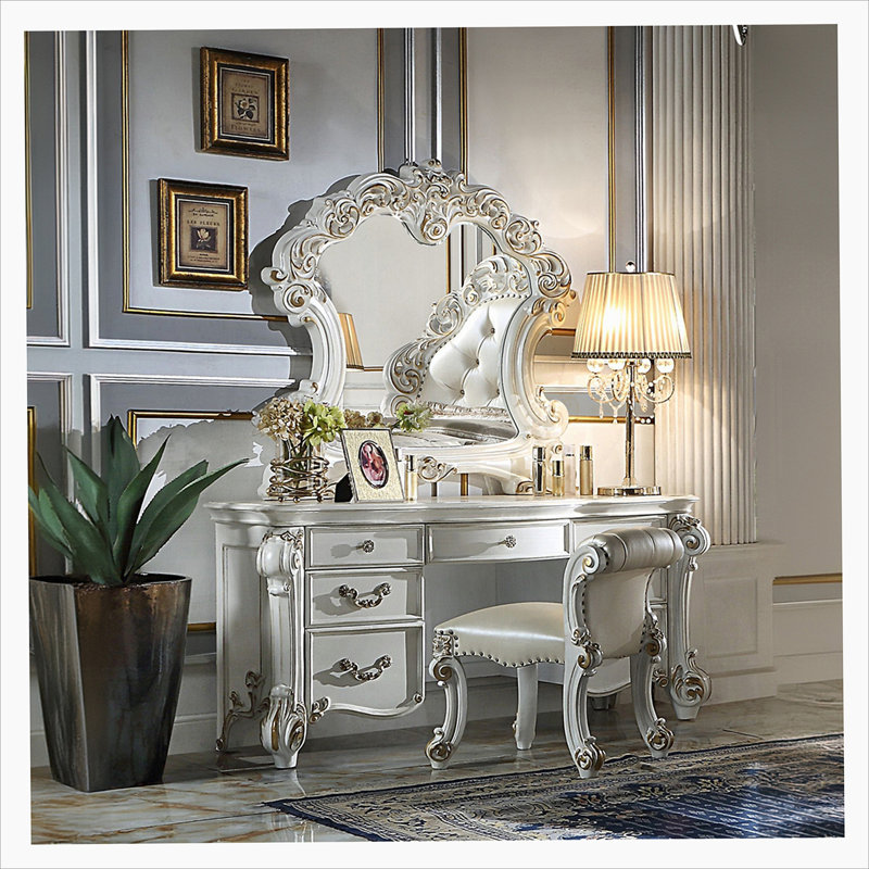 Tabouret de coiffeuse beige et argent antique avec garniture cloutée