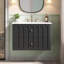 Meuble-lavabo mural 30 po avec tiroirs à fermeture en douceur et lavabo en céramique-129865345