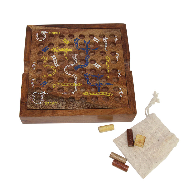 Jeu de serpents et échelles fait à la main