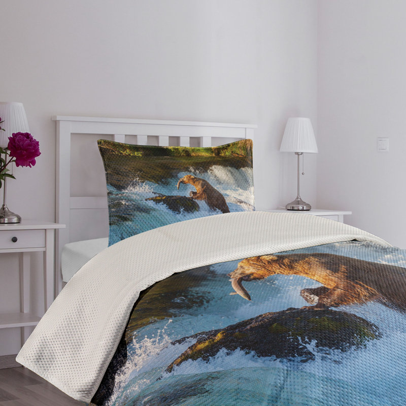 King Size White Quilted Bear Print Bedspread Set