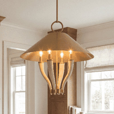 Luminaire suspendu 4 lumières Hearne en laiton chaleureux par Dann Foley