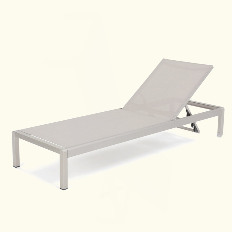 Outdoor Versatile Adjustable Chaise Lounge With Lightweight Rust-Resistant Frame