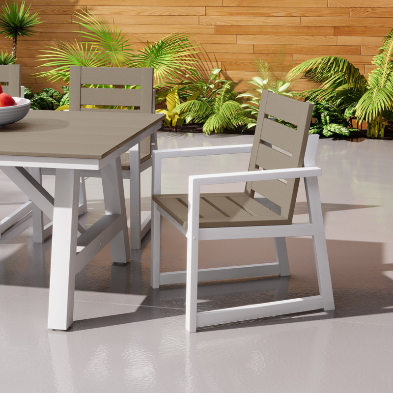 Chaise avec accoudoirs pour l'extérieur, Marron clair