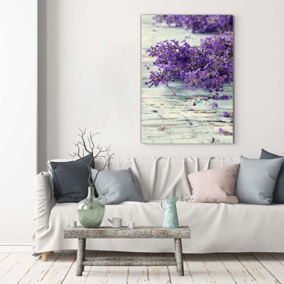 Lavender on the wood 1 Piece Wrapped Canvas Wall Art