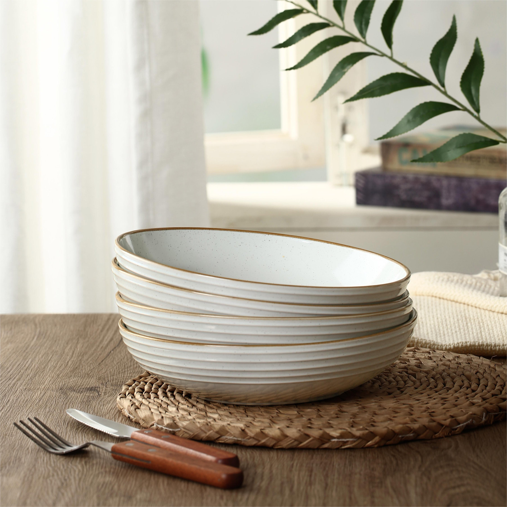 Kellison Latitude Run Stoneware 30oz Large Pasta Bowl (Set of 4), White