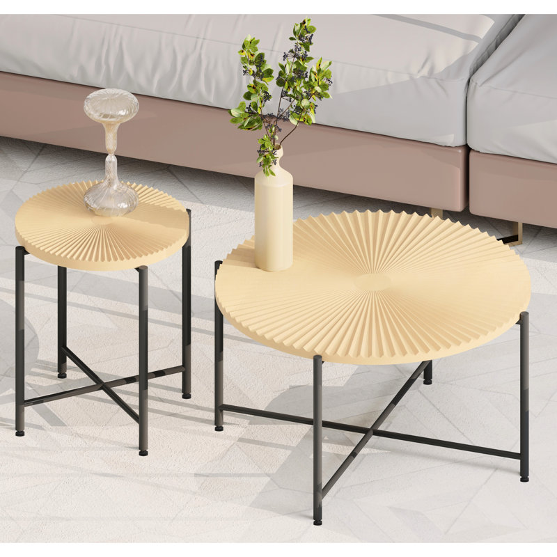 Table basse et table de bout Radial Revêtement imperméable. Conception cylindrique vieillie. Pieds en métal. Charme rustique. Ou en bois technique. Tables de 31,4 po x H 18,9 po et P 18,9 po x H 23,6 po.