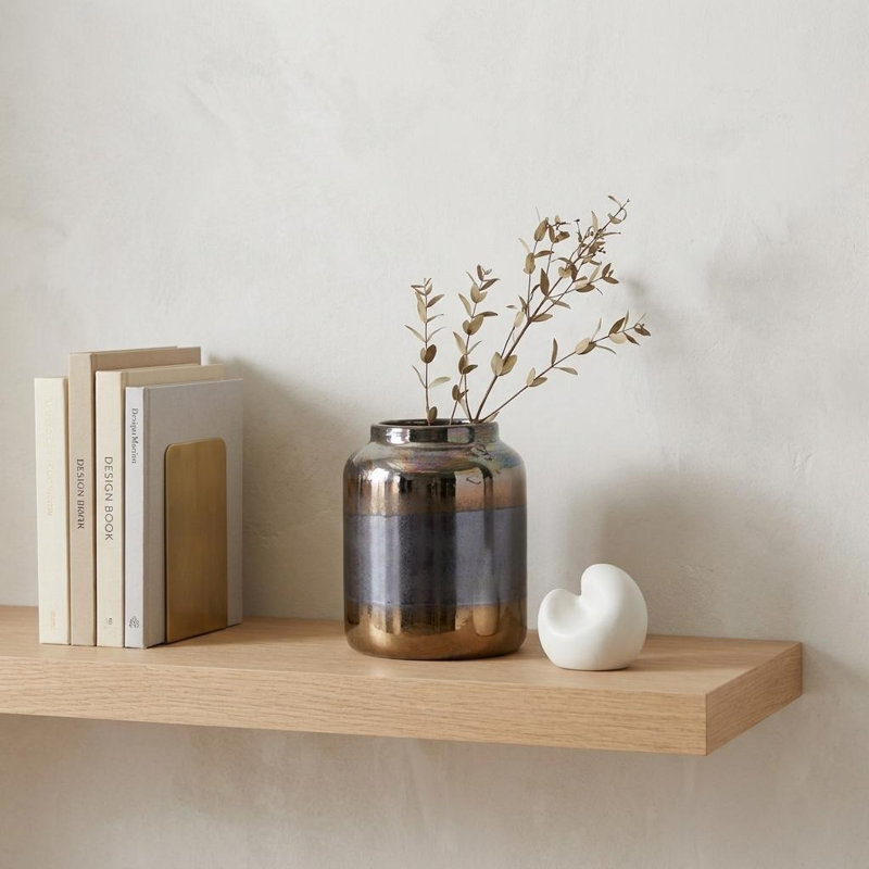 Vase de table en argile 9 po, H 8,5 po x l 7 po x P 7 po