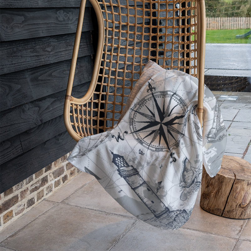 Pesce Throw Blanket