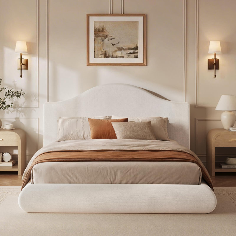 Base de lit grand nuage, cadre de lit plateforme tapissier en chenille moderne avec tête de lit à oreilles incurvée, conception de coussin moelleux épais, mobilier de chambre à profil bas, blanc, sommier non inclus