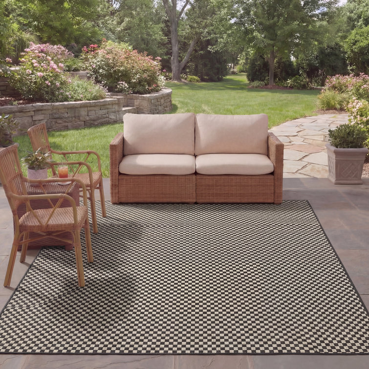 Dirks Geometric Black/Light Grey Area Rug