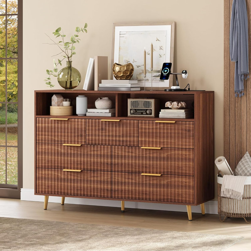 Commode 7 tiroirs cannelée de 54 pouces de largeur, Brun