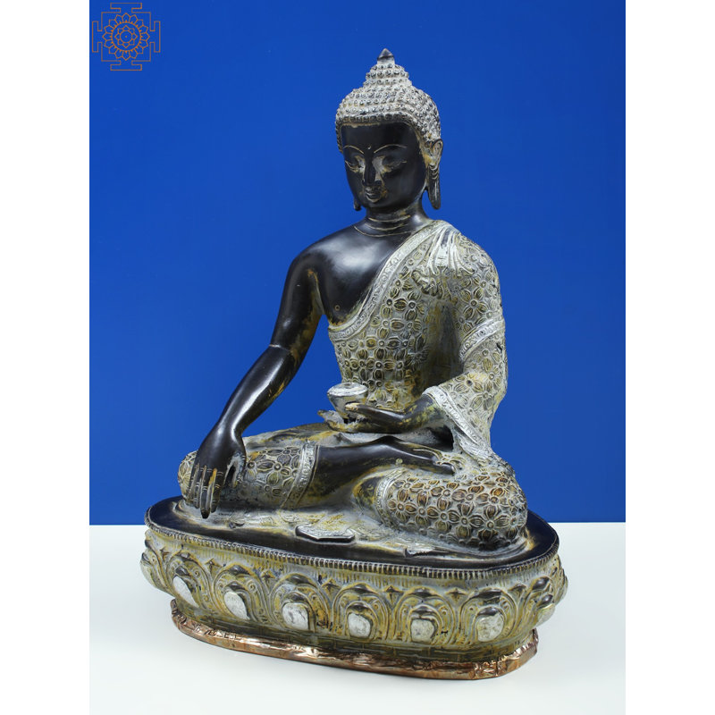 Figurine Bouddha assis dans Bhumisparsha