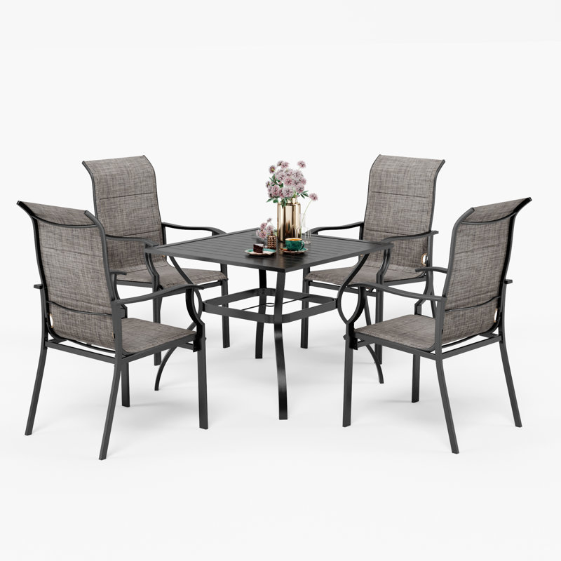 Ensemble repas pour 4 personnes