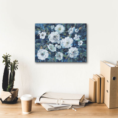 «Rugosa Roses» par Danhui Nai, art mural sur toile