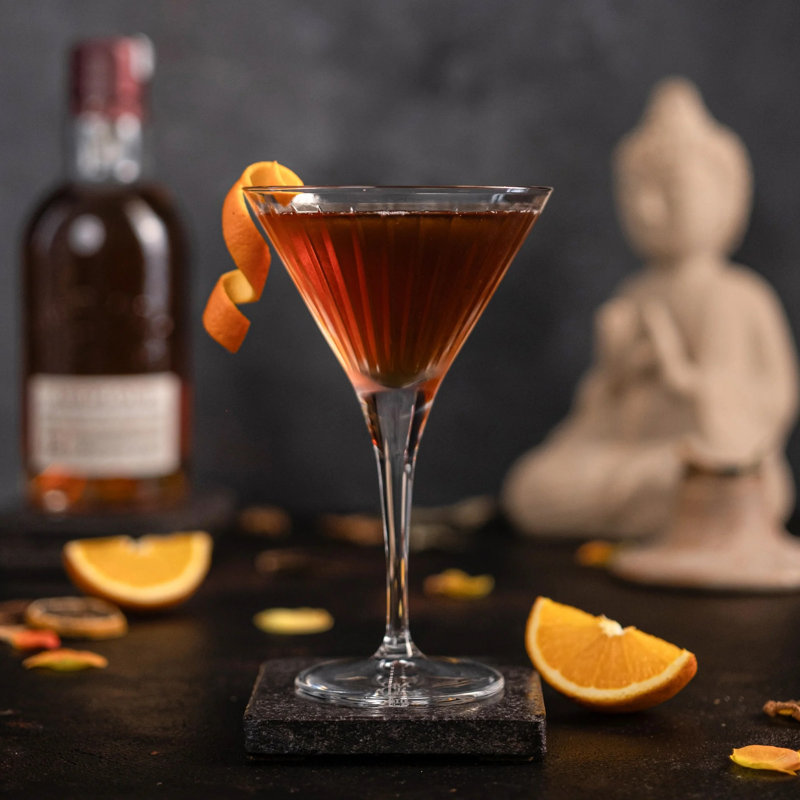 Ensemble de 2 verres à cocktail Zelda Martini et verre à pied classique avec bar élégant
