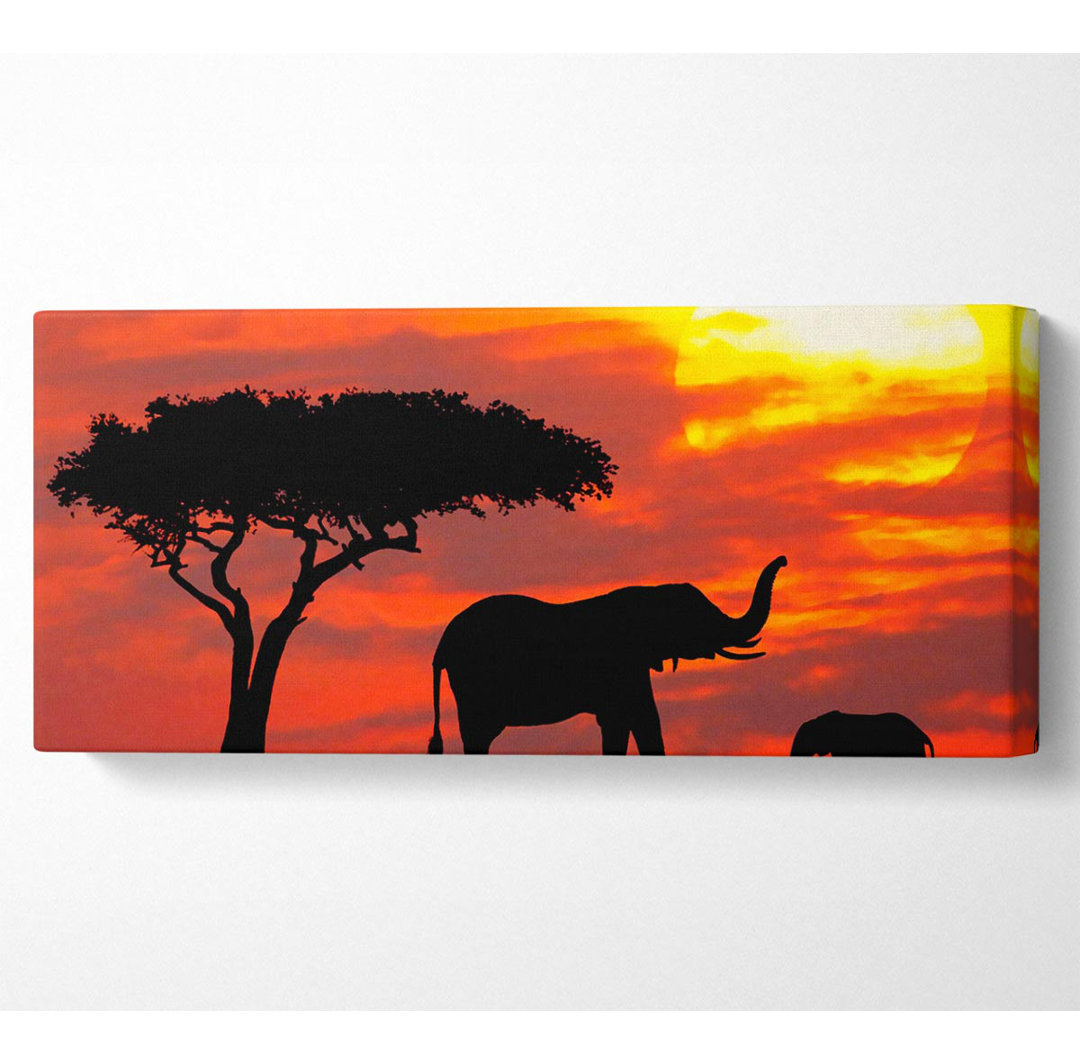 Mutter und Baby Elefant Silhouette bei Sonnenaufgang Kenia Panoramaleinwand