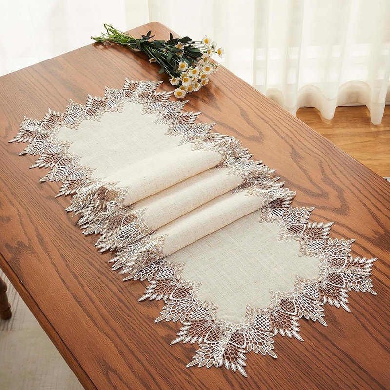 Chemin de table en lin naturel beige - tons de terre neutres avec dentelle, décoration de table printemps / été, Pâques et mariage