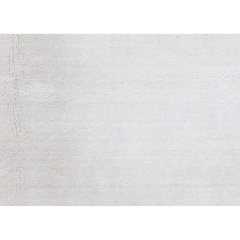 Area Rug in White, Rectangle 5'8" x 7'10"