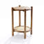 Table d'appoint en bois de pin et bois aggloméré au fini châtaignier avec tablette en rotin