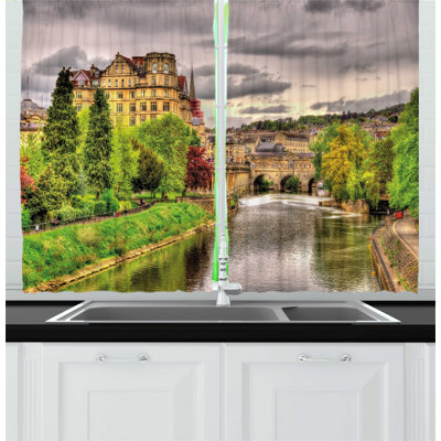 Pointed Kitchen Curtain