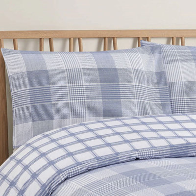 Strickler Geometric Shapes Duvet Cover Set with Pillowcases Included