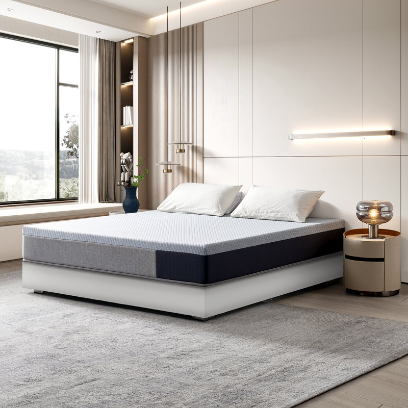 Matelas hybride moyen 10 po Sinegal - Mousse à mémoire de forme rafraîchissante et ressorts de soutien avec housse rayée respirante