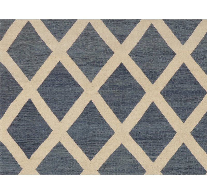 Geometric Area Rug in White/Blue