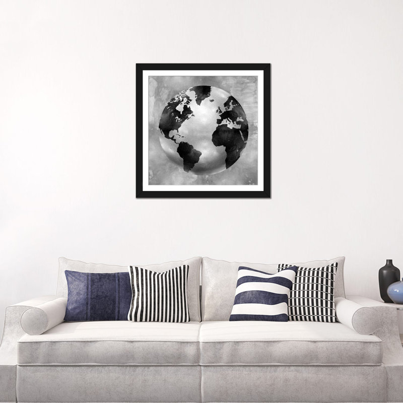 «Silver Globe», impression sur toile, H 24 po x l 24 po x P 1 po, Papier beaux-arts encadré noir, Blanc