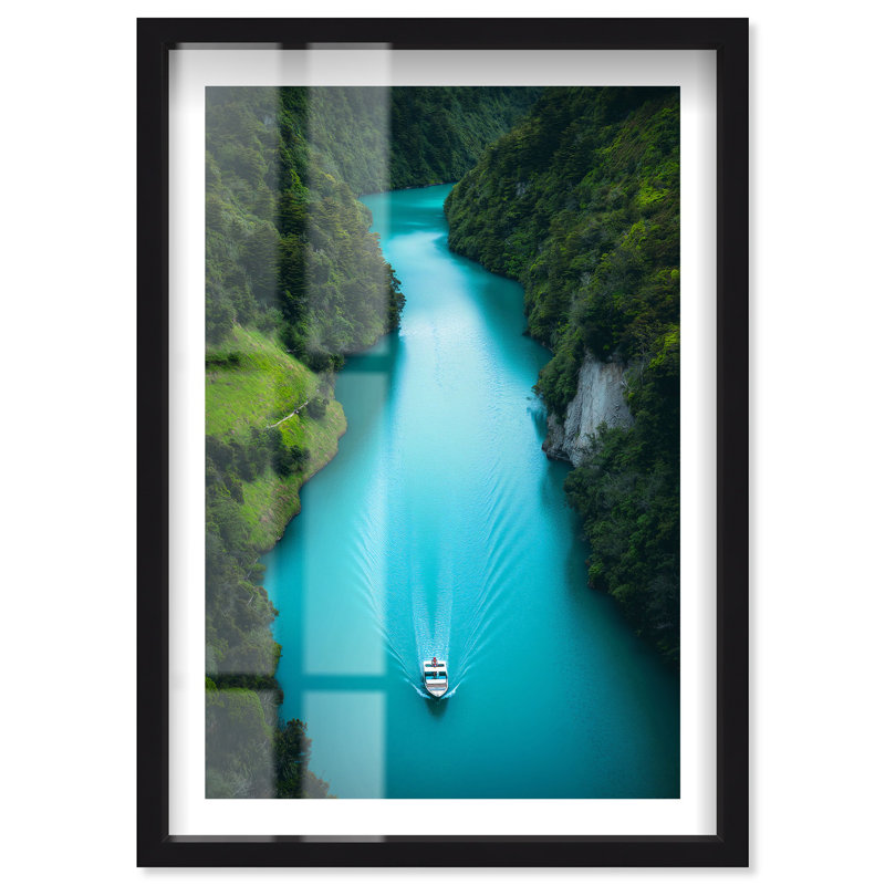 «Rio Dulce Waters Shadowbox» par Notoriart, Noir, H 16 po x l 11 po